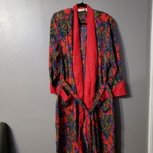 Vintage Red Floral with belt Robe Size Sma…